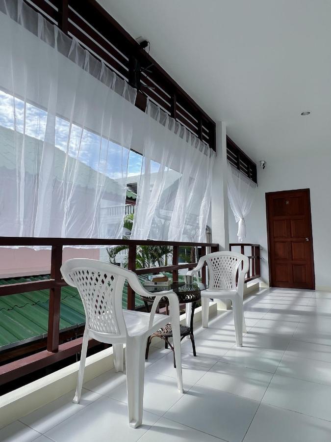 Hotel The 4 Blocks At Kata Noi Extérieur photo